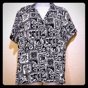 {Vintage} Boho Black/white Hawaiian print shirt